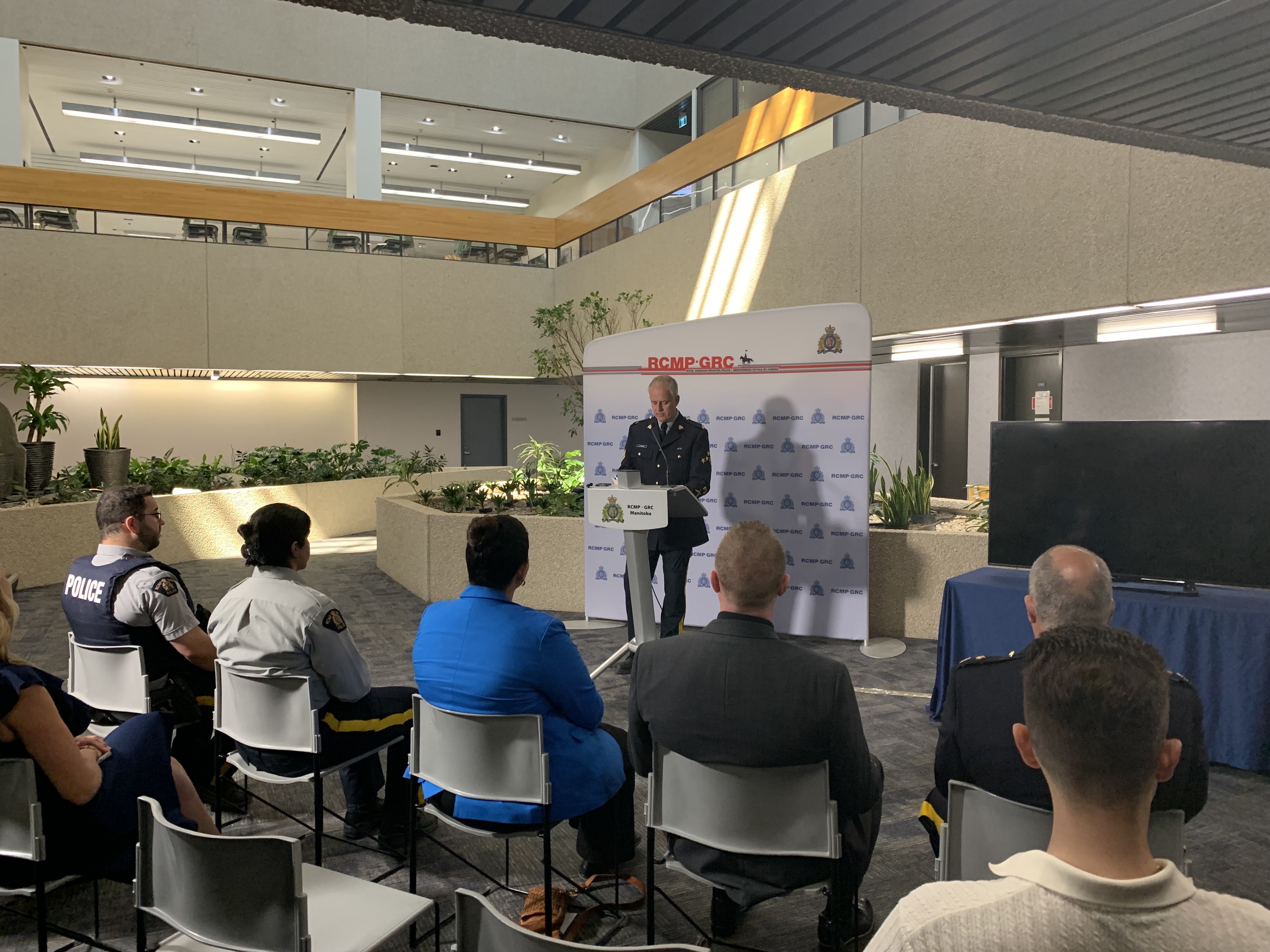 Комисията на Манитоба казва че разследване на експлоатация на деца