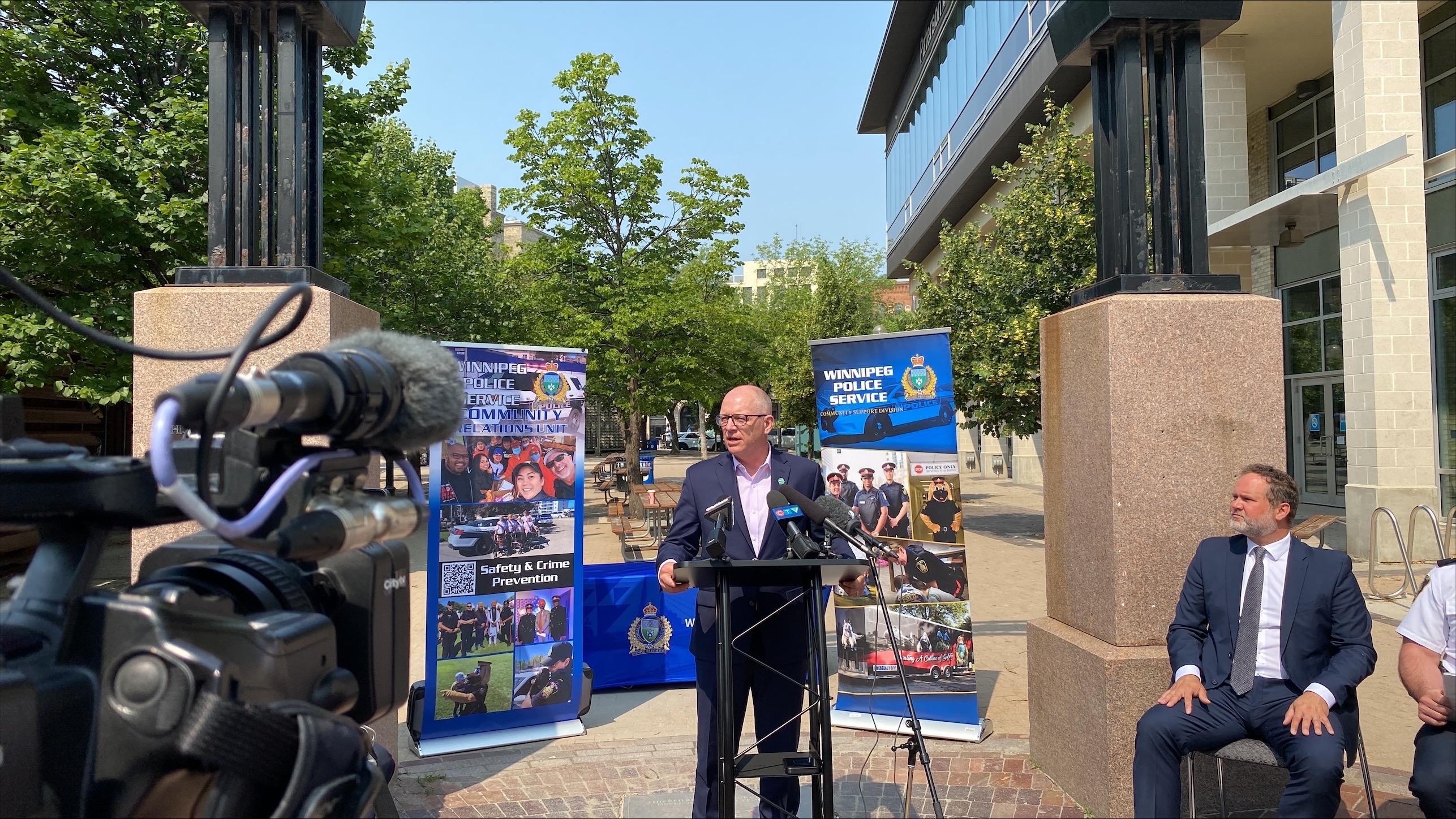 Градът и провинцията казват че ще продължат да се справят