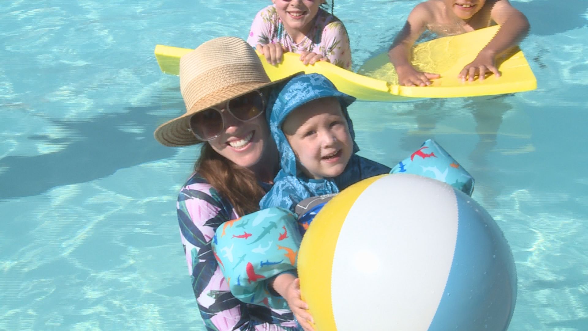 Басейнът Lakeview Wading Pool обслужва гражданите на Върнън Британска Колумбия