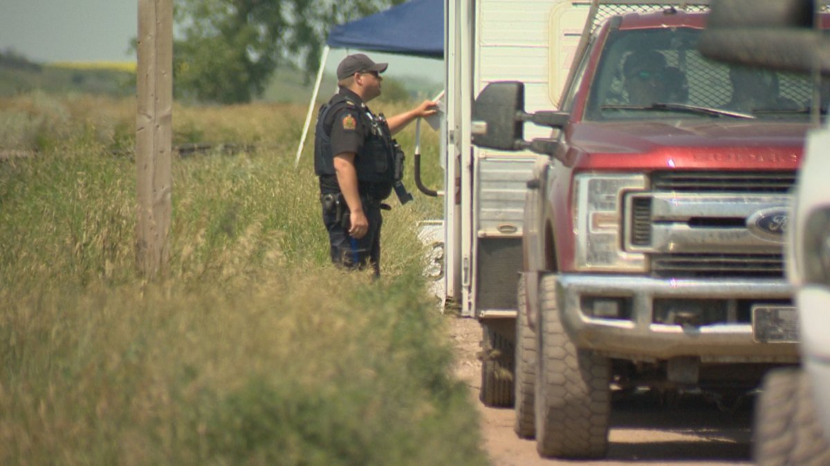 An officer conducts a traffic stop ahead of Country Thunder.