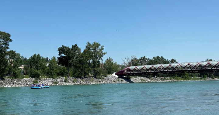 Жителите на Калгар се насочиха към река Боу тази седмица