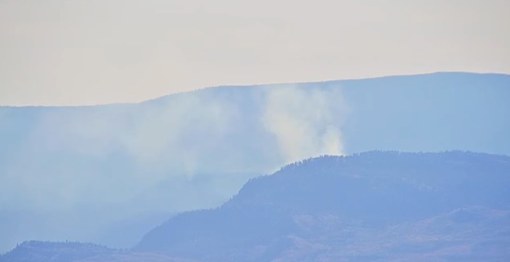 Wildfire in hills above Peachland