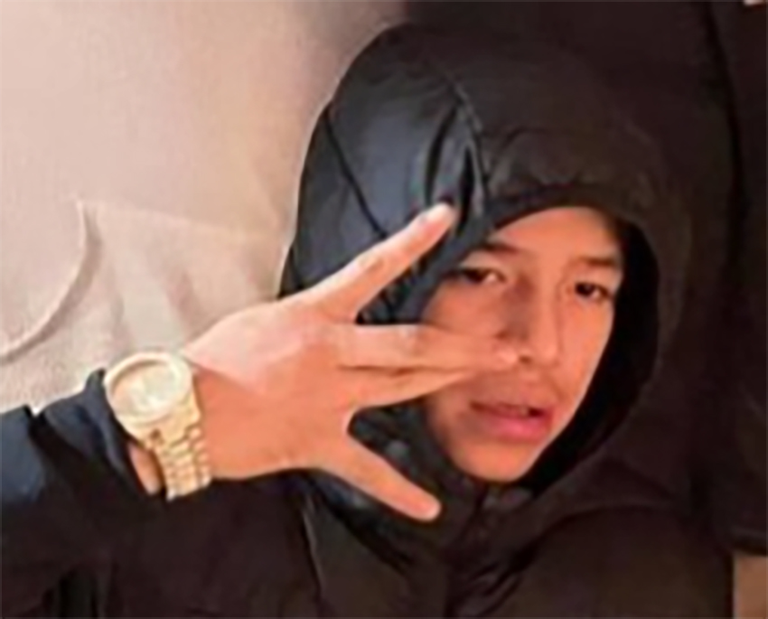 RCMP в Манитоба все още издирва 18 годишен младеж издирван във