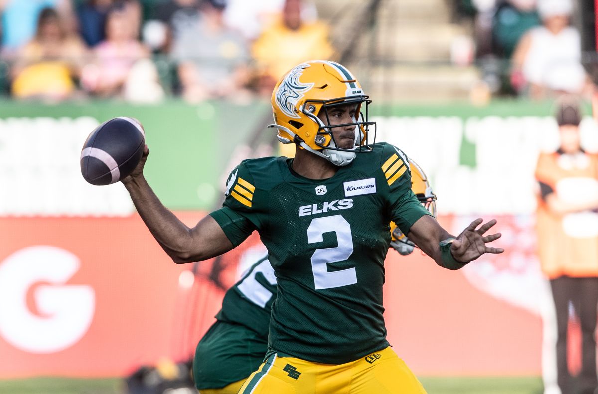 Edmonton Elks quarterback Tre Ford (2) makes the throw against the Hamilton Tiger-Cats during second half CFL action in Edmonton, Sunday, July 28, 2024.