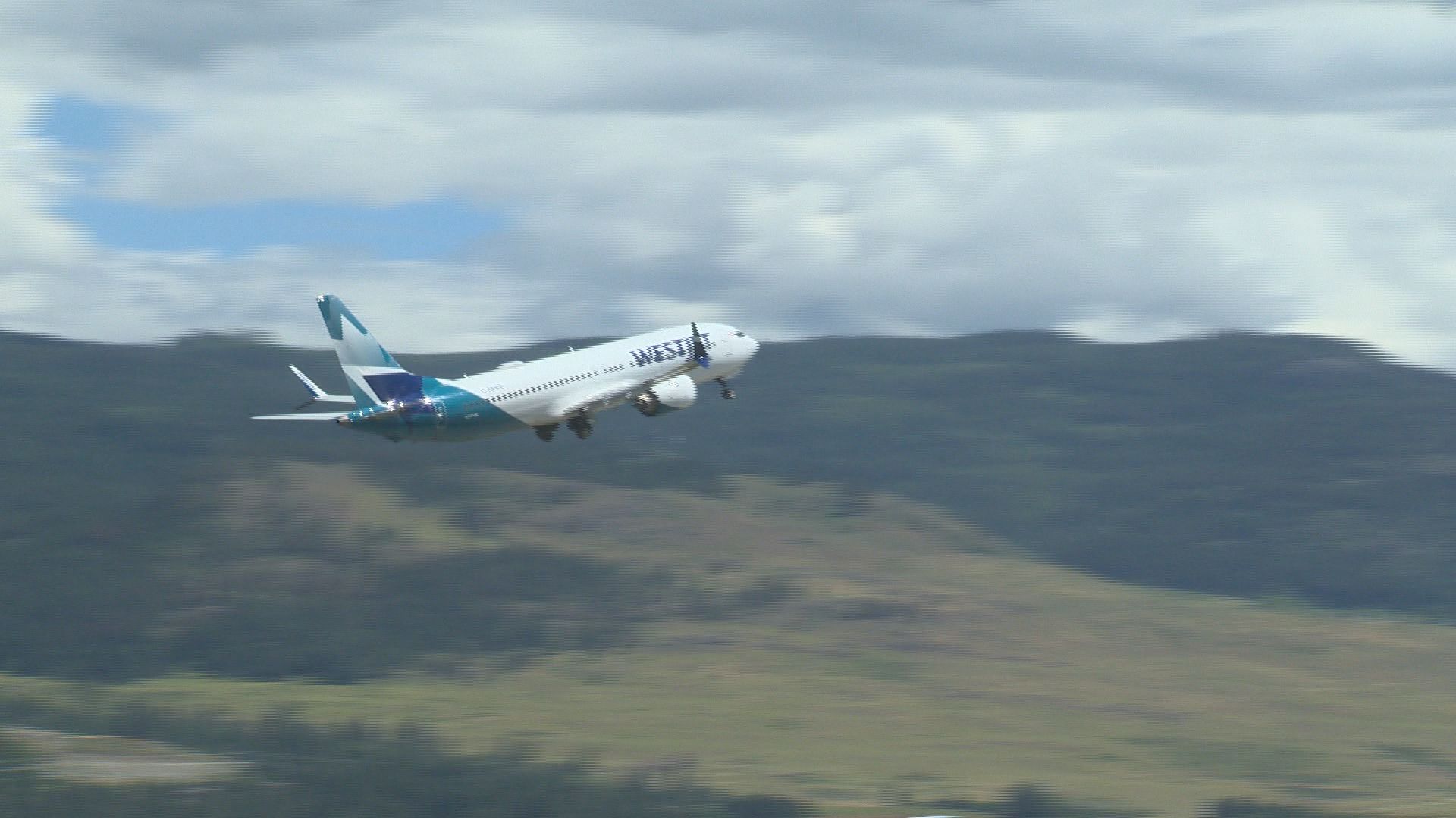 Международното летище Келоуна бавно се връща на скорост след като