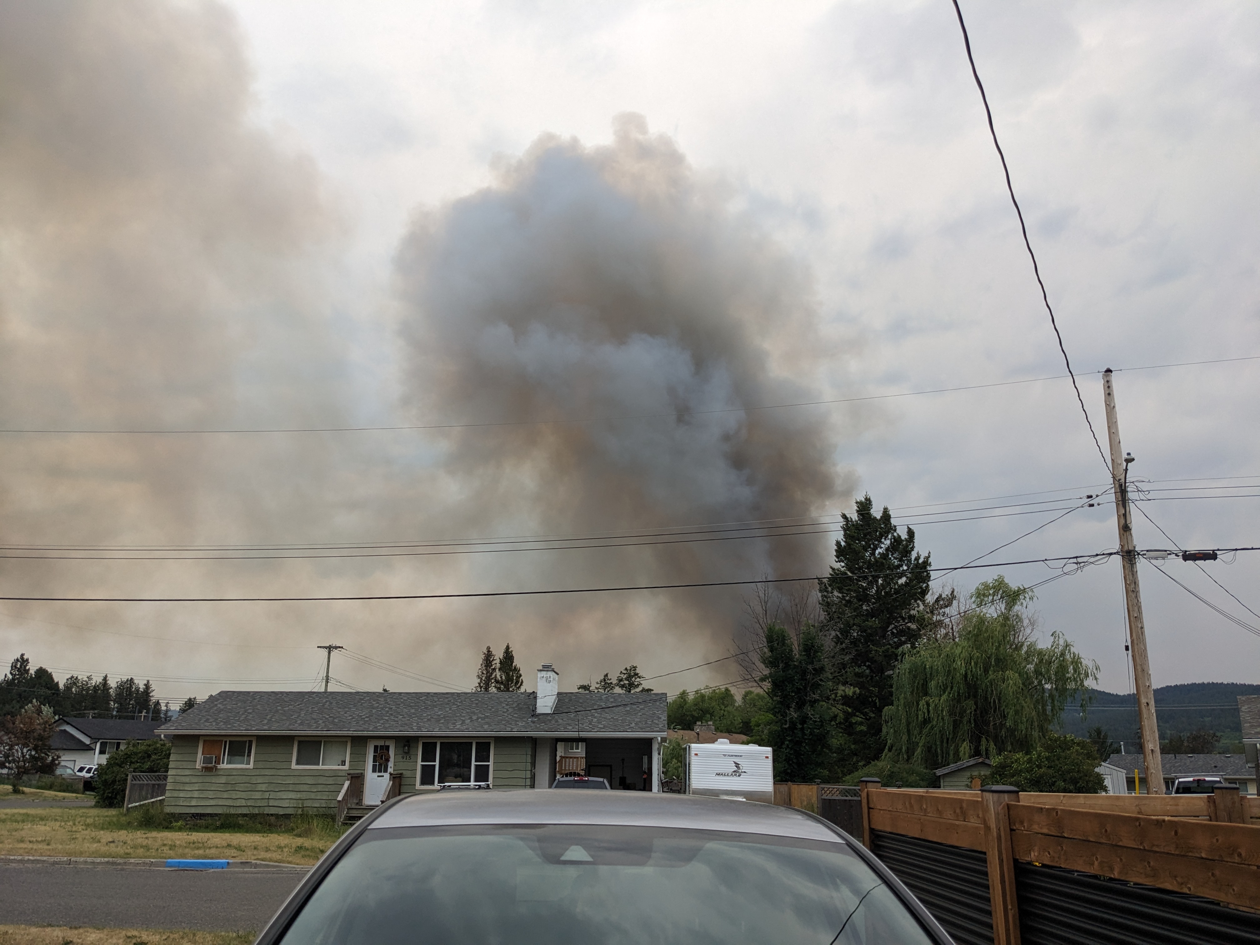 Местно извънредно положение е обявено в езерото Уилямс където екипите