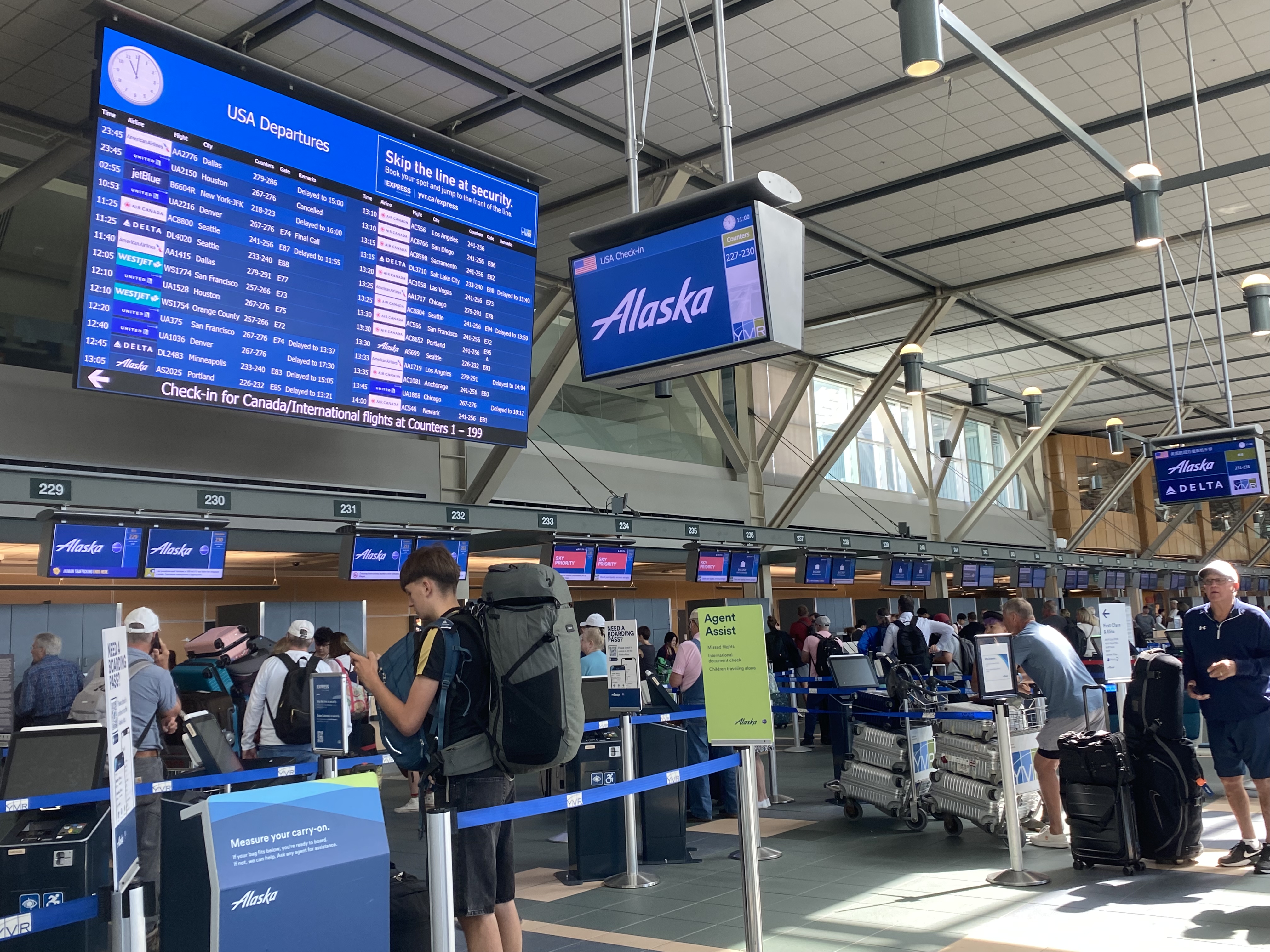 Ефектите от глобалното кибер прекъсване се усещат в Британска Колумбия Смущенията