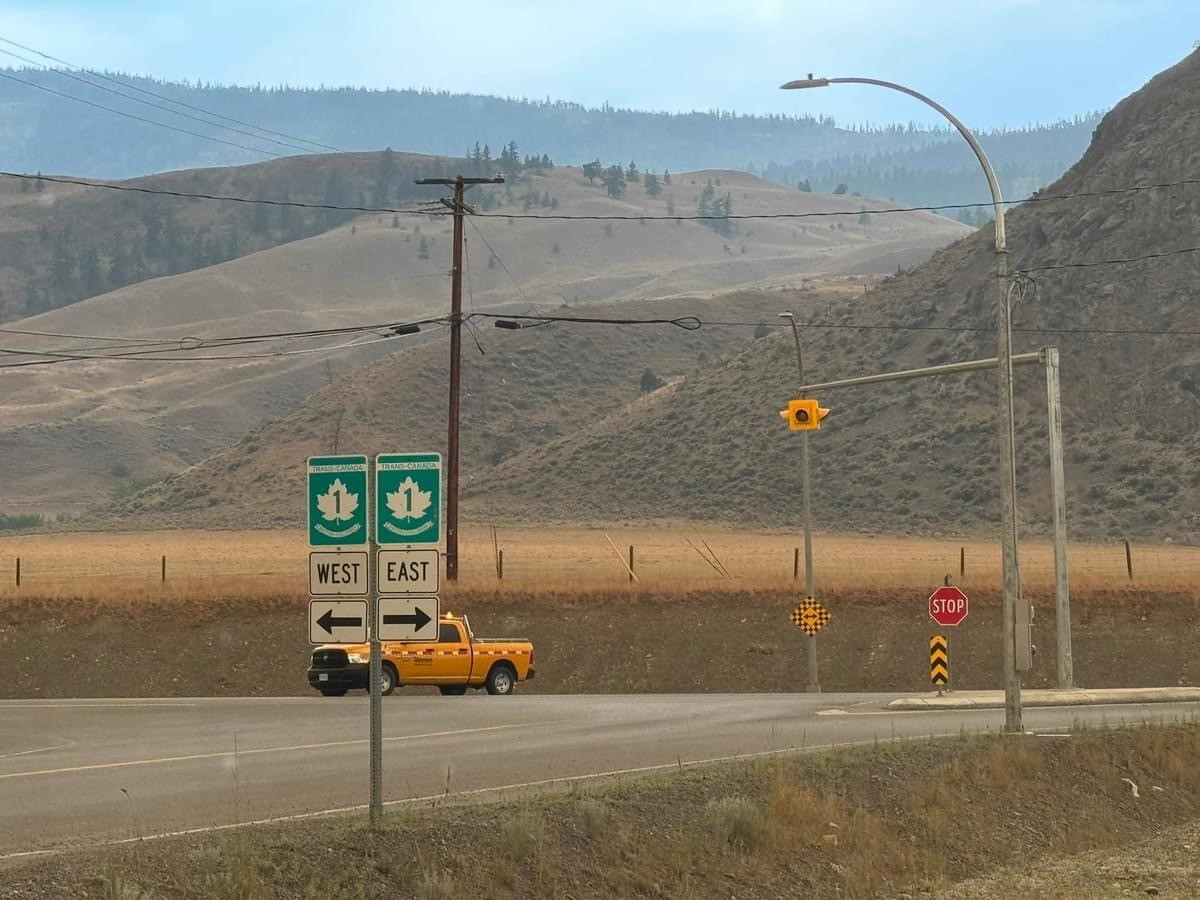 Продължаващите горски пожари както и поне една катастрофа засегнаха пр н е