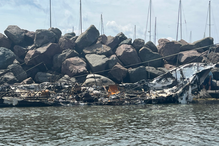 Jet skier says ‘adrenaline kicked in’ after watching boat explode at N.B. wharf