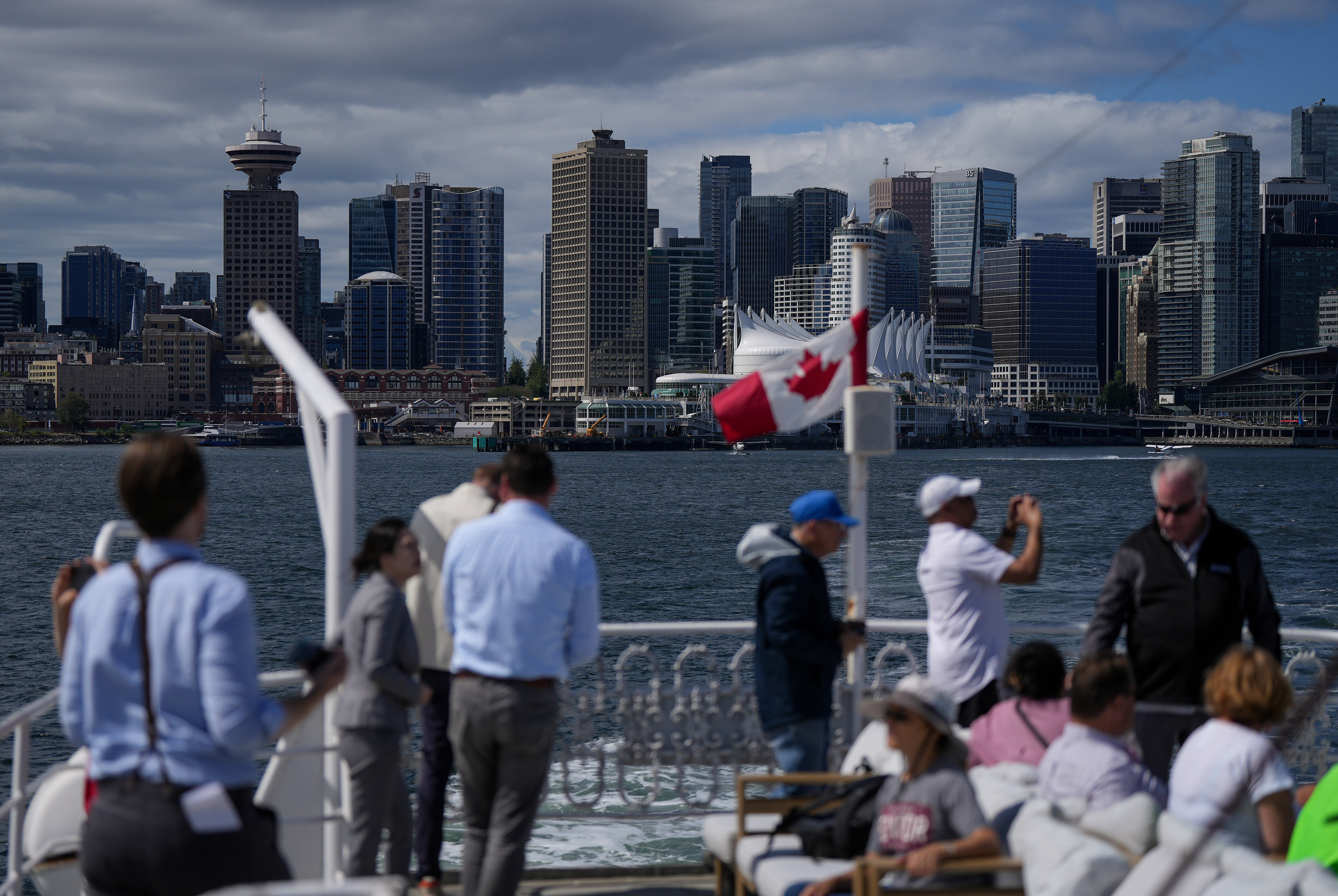 Canada’s economy is ‘staying out of serious trouble,’ latest data shows