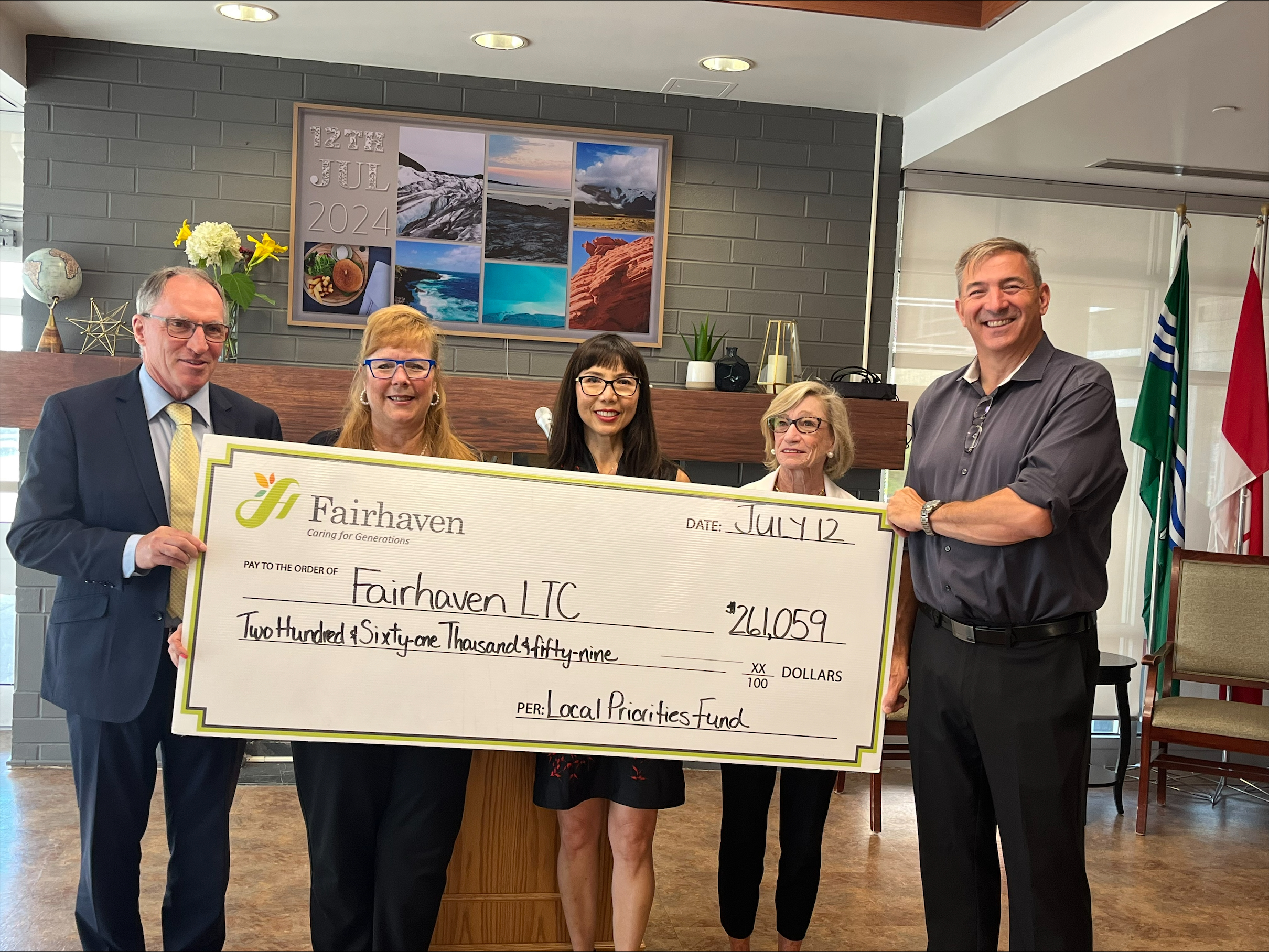 Правителството на Онтарио предоставя над 444 000 на четири дома