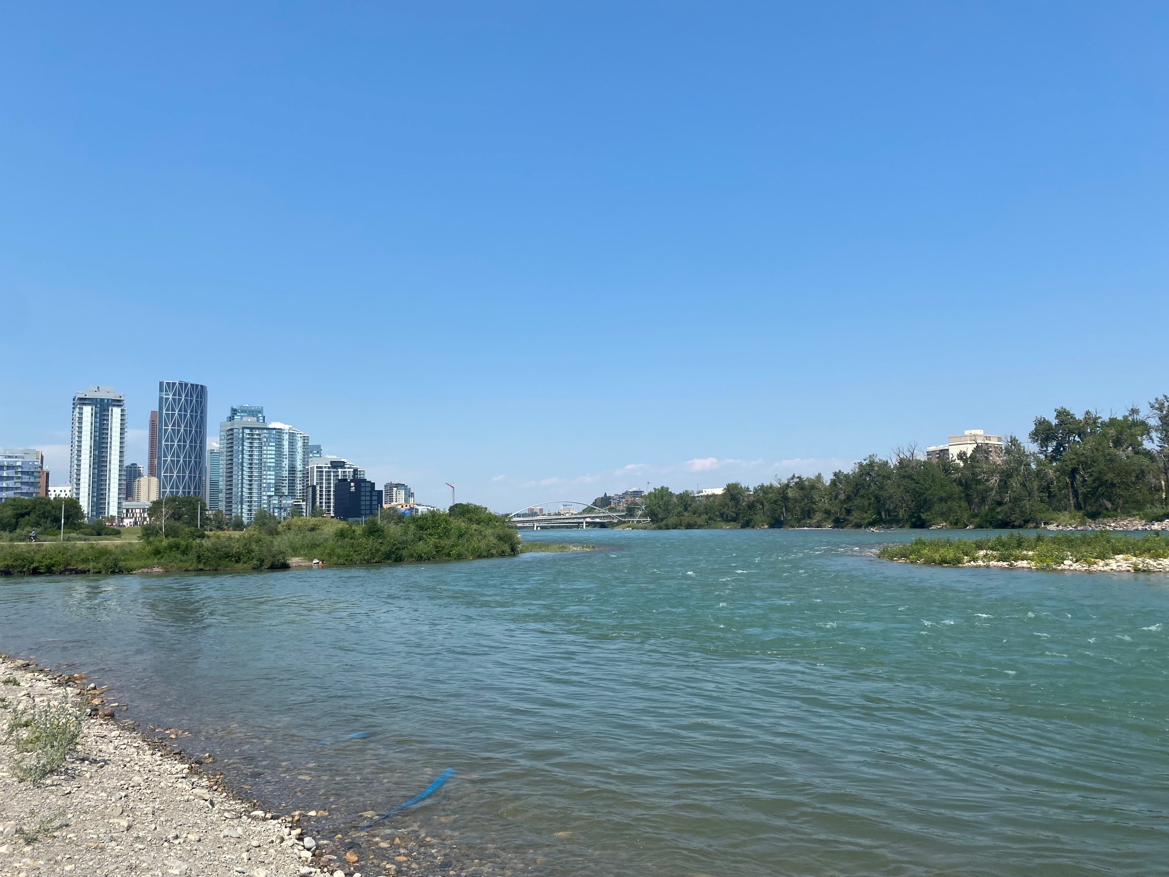 Жителите на Калгар отчаяно търсят да се разхладят тъй като