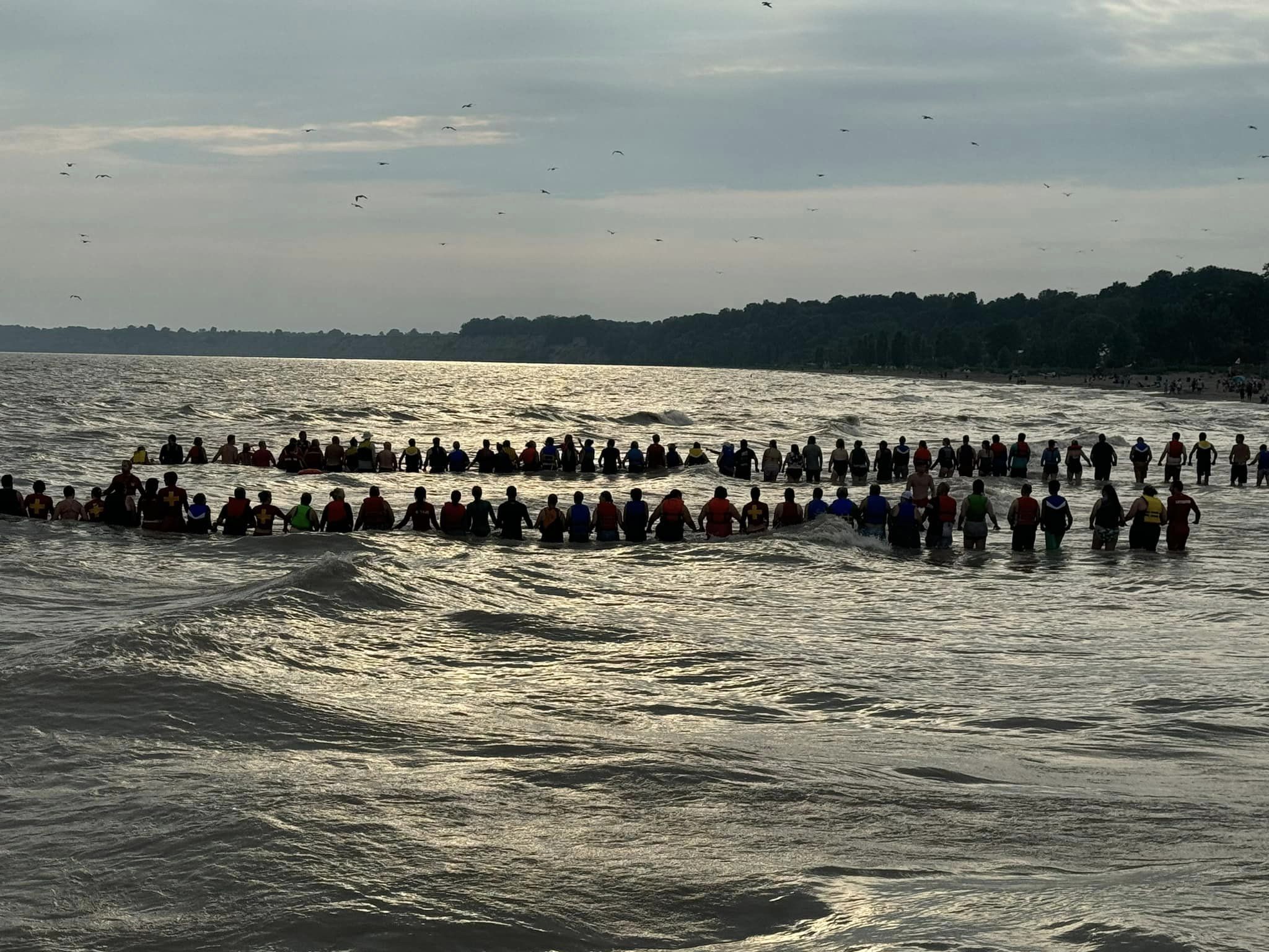 Family tragedy: Boy, 14, drowns in Lake Erie, Ont. at beach, father, brother rescued