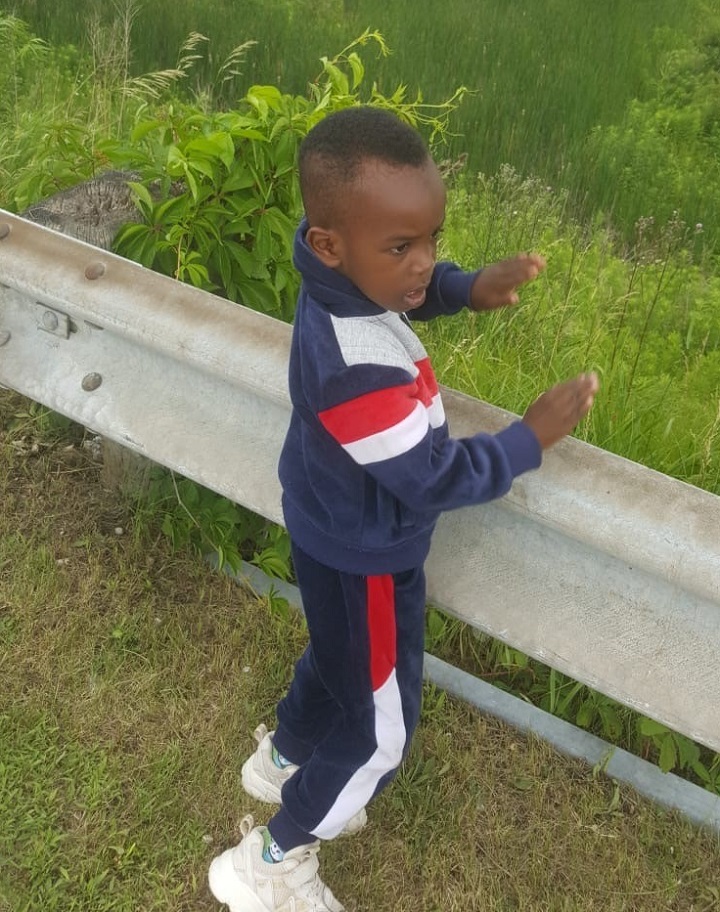 Missing 3-year-old boy last seen in Mississauga park.