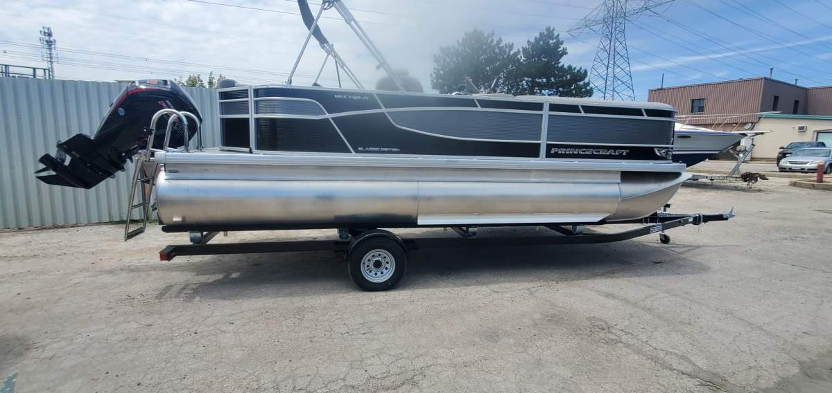 The pontoon boat and trailer were last seen by the owner on July 7, 2024.