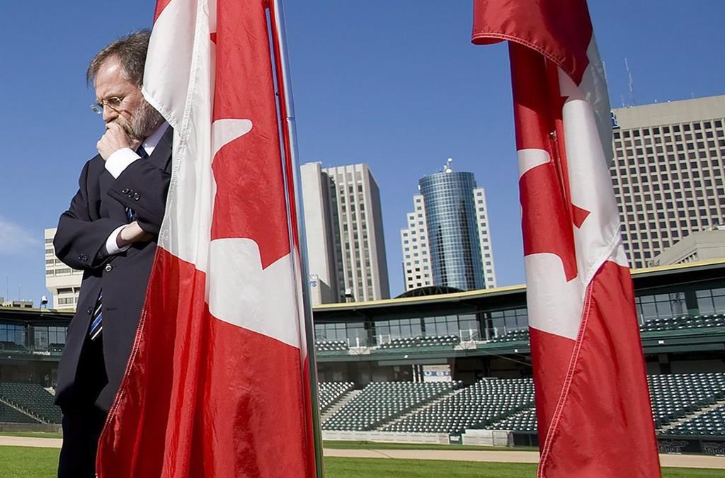 Назначаването на дългогодишния телевизионен оператор Чарлз Адлер в Сената е