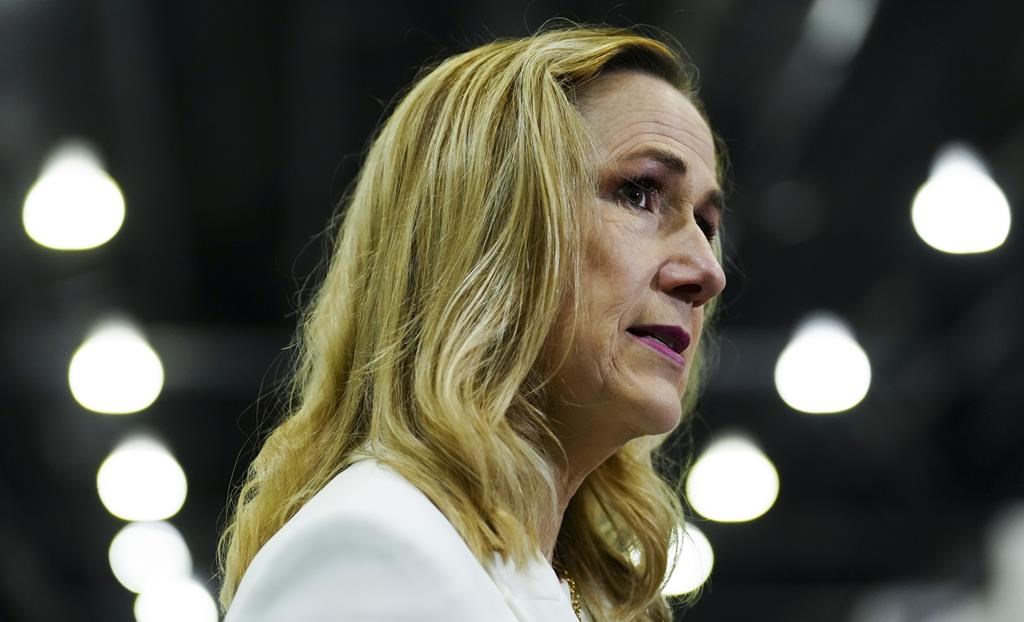 Посланикът на Канада в Съединените щати казва че тя разказва