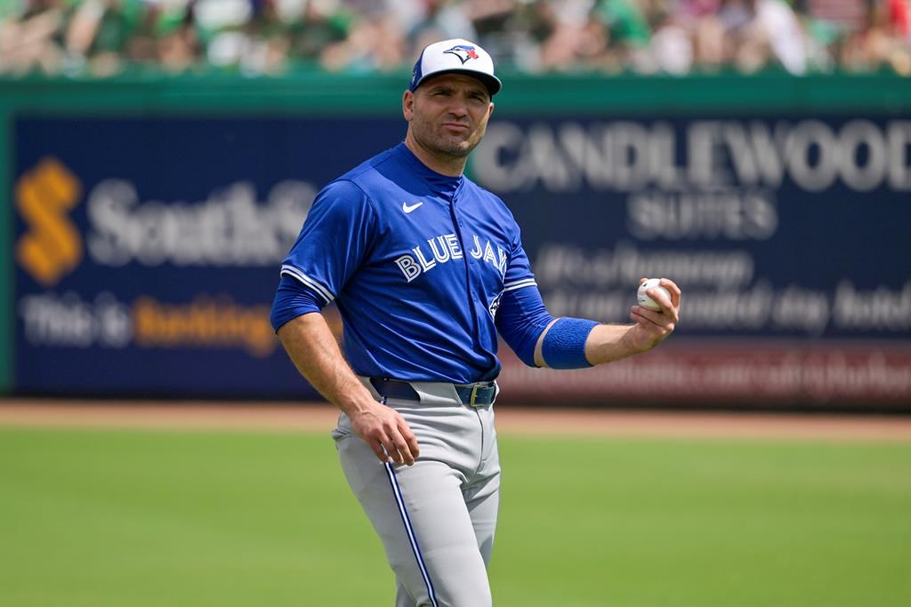 Canadian baseball star Votto announces retirement