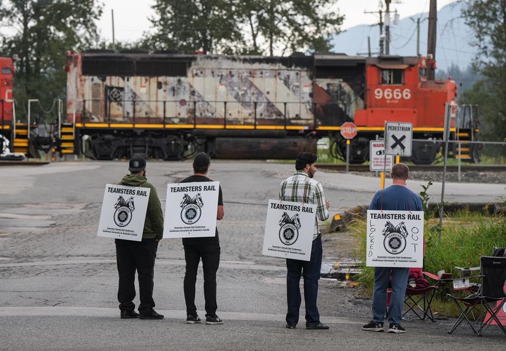 Concern, frustration grows as CPKC, CN rail labour dispute continues