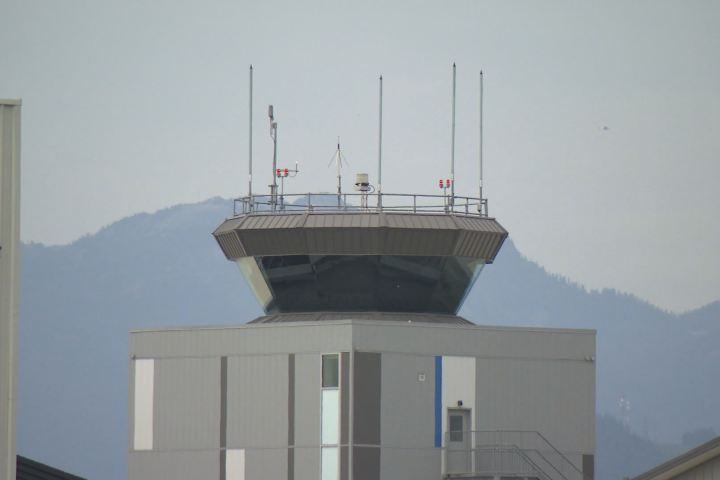 Plane ‘cuts off’ multiple aircraft at Pitt Meadows airport