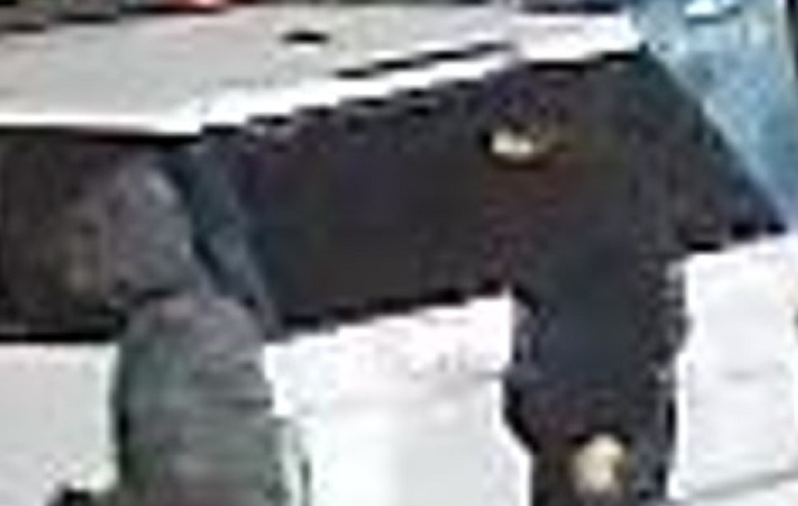 RCMP казва че стрелба и очевиден опит за палеж в