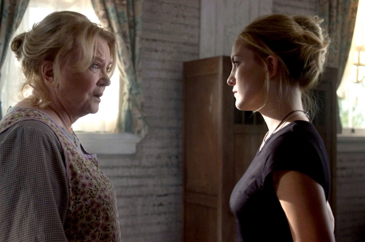 Gena Rowlands and Kate Hudson in 'The Skeleton Key.'