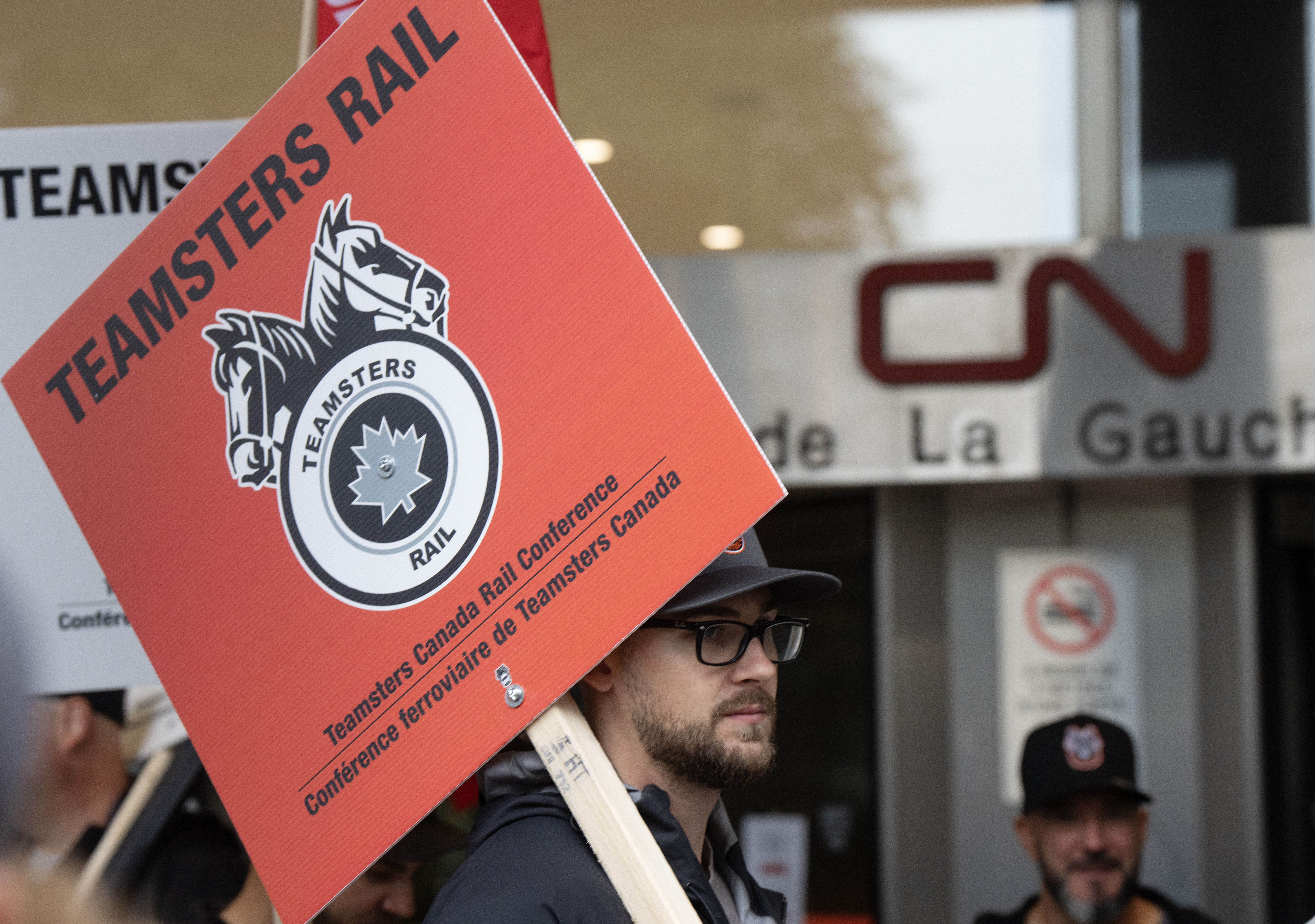 Влизането и излизането от Монреал с влак беше трудно за