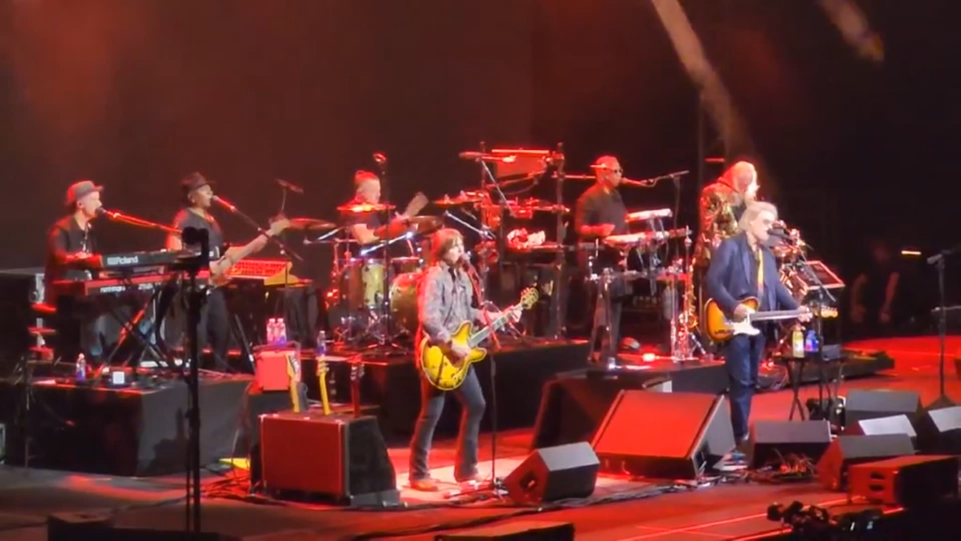 Музикантът Дарил Хол приключи концерта си на панаира на PNE