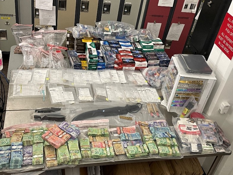 Смесен магазин в центъра на Едмънтън беше затворен от здравните