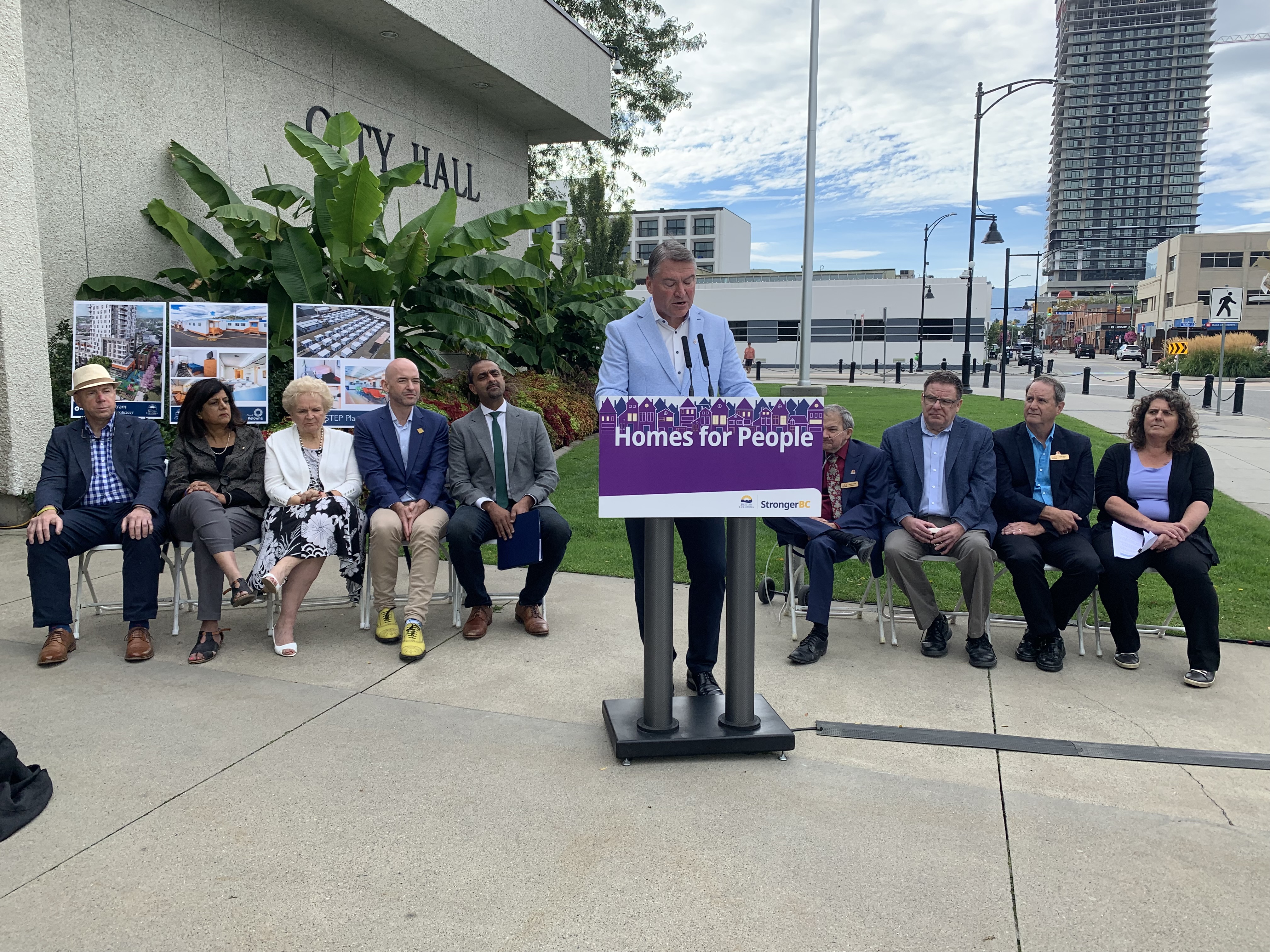 За по малко от година град Келоуна построи 120 поддържащи жилищни