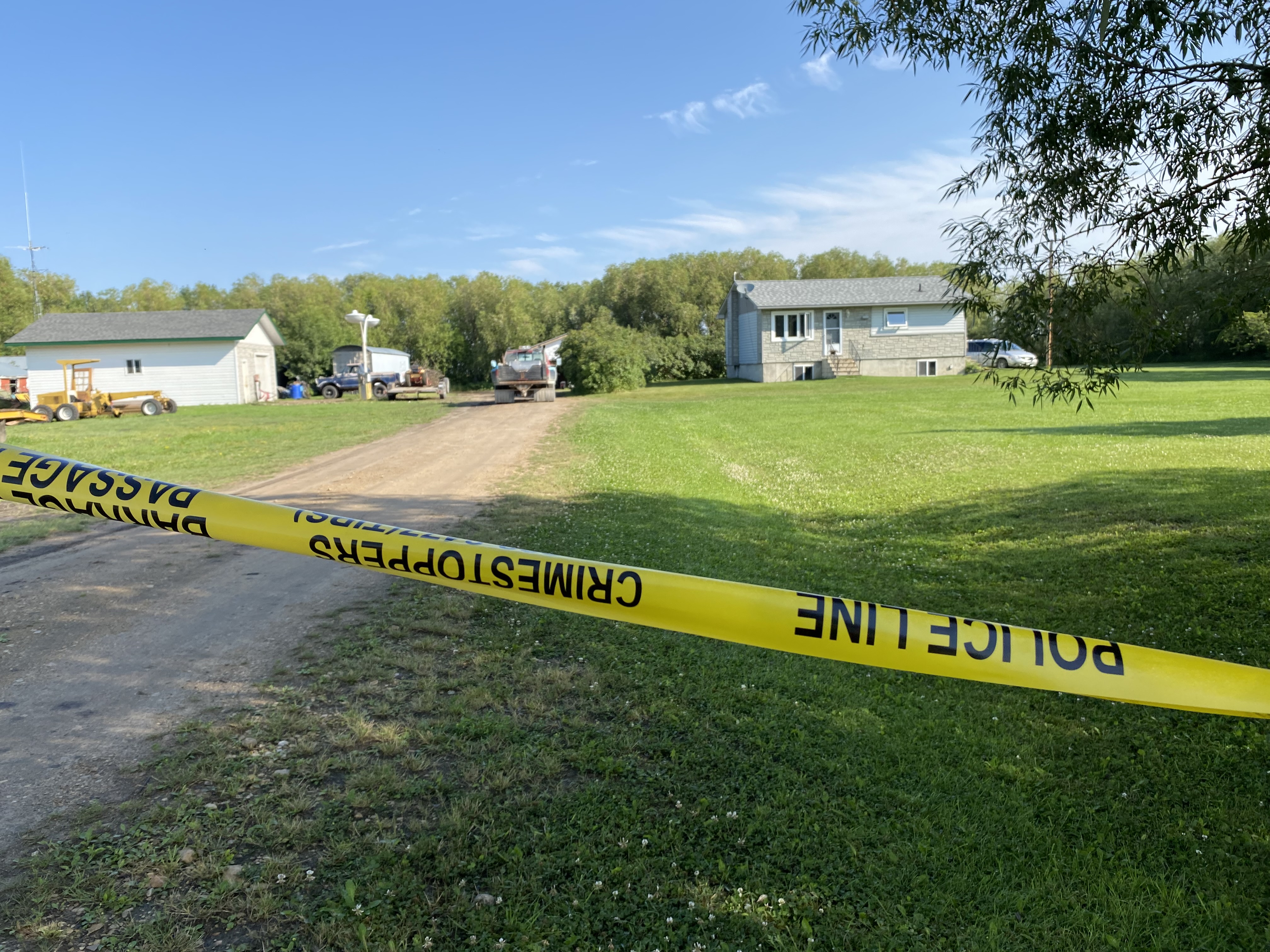 Manitoba RCMP investigate triple murder-suicide in McCreary