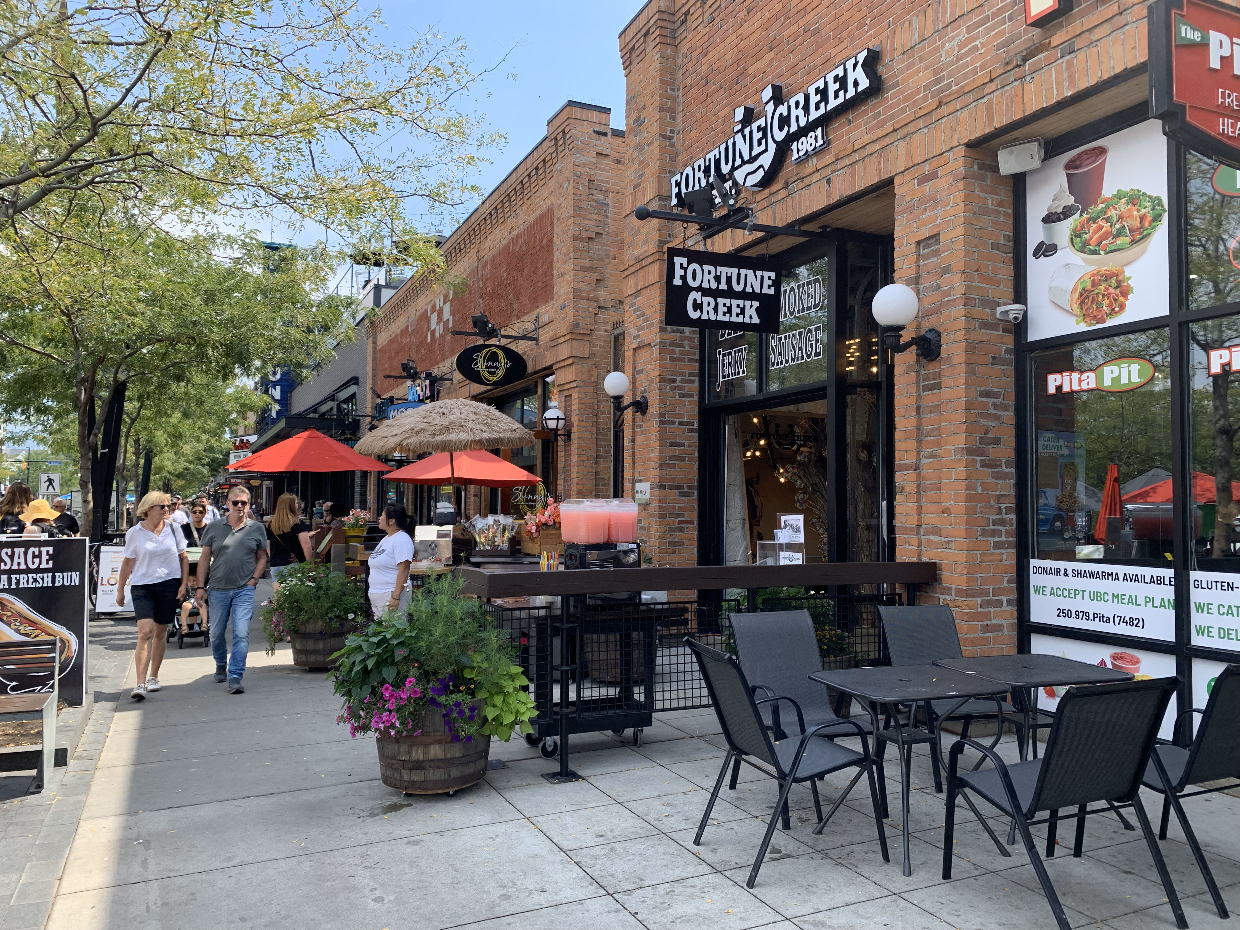 С настъпването на втората половина на лятото туристическите оператори в