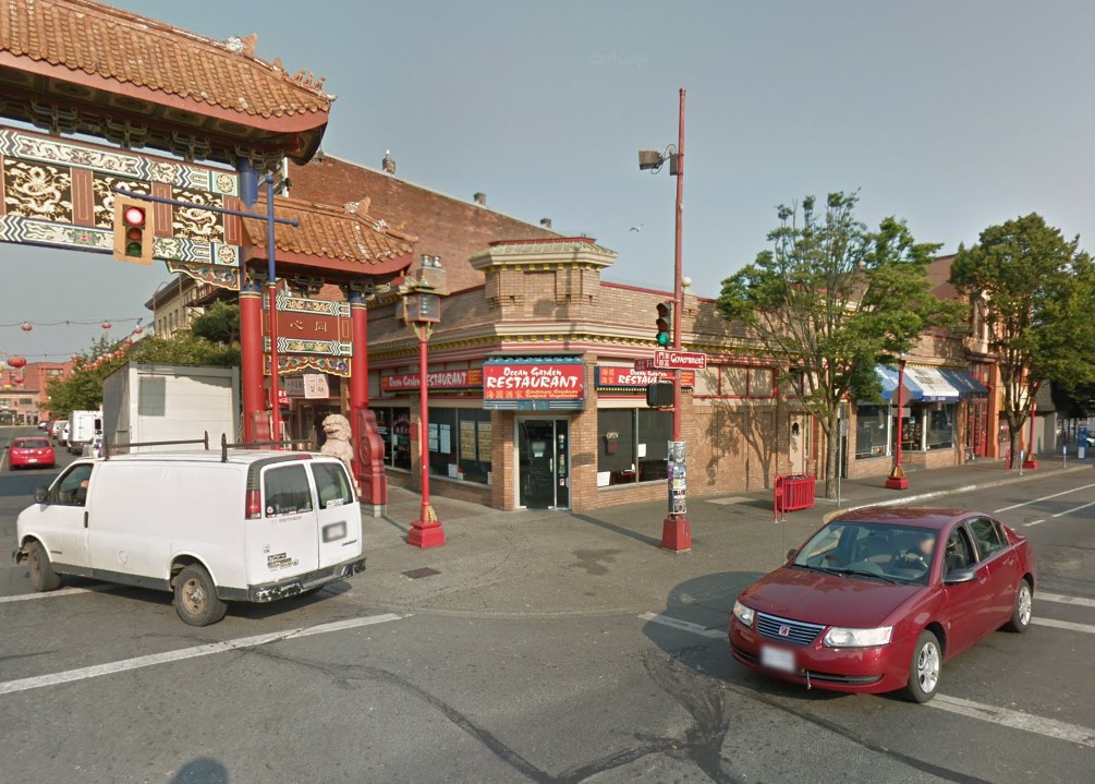 Полицията във Виктория казва че мъж е успял да се