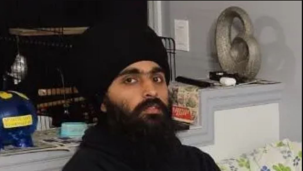 Шофьорът на транспортния камион който се разби от моста в