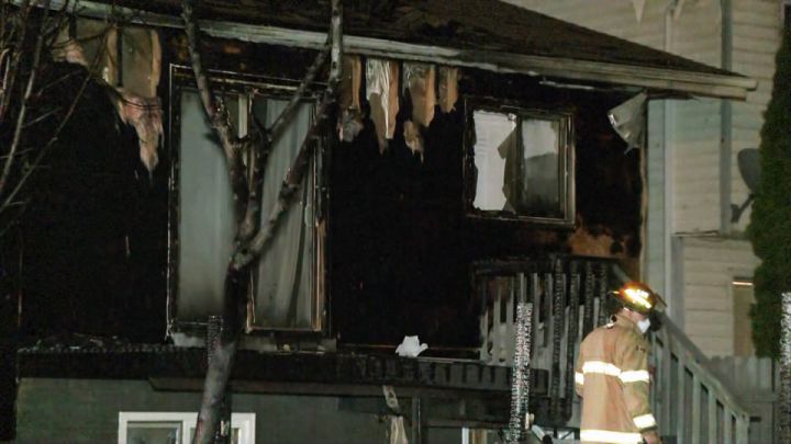 Причината за пожар който започна в гараж в югоизточен Калгари