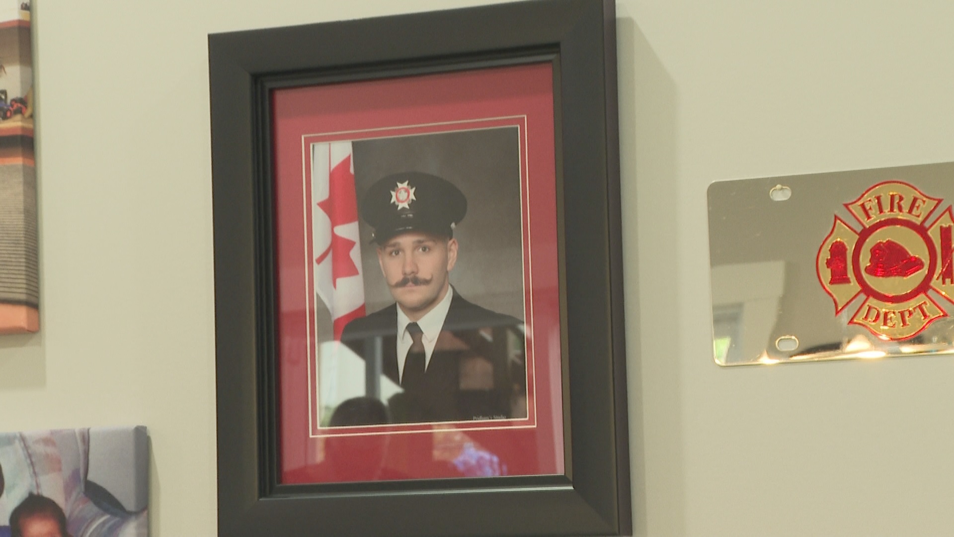 Семейството на пожарникар от Нова Скотия който почина от наранявания
