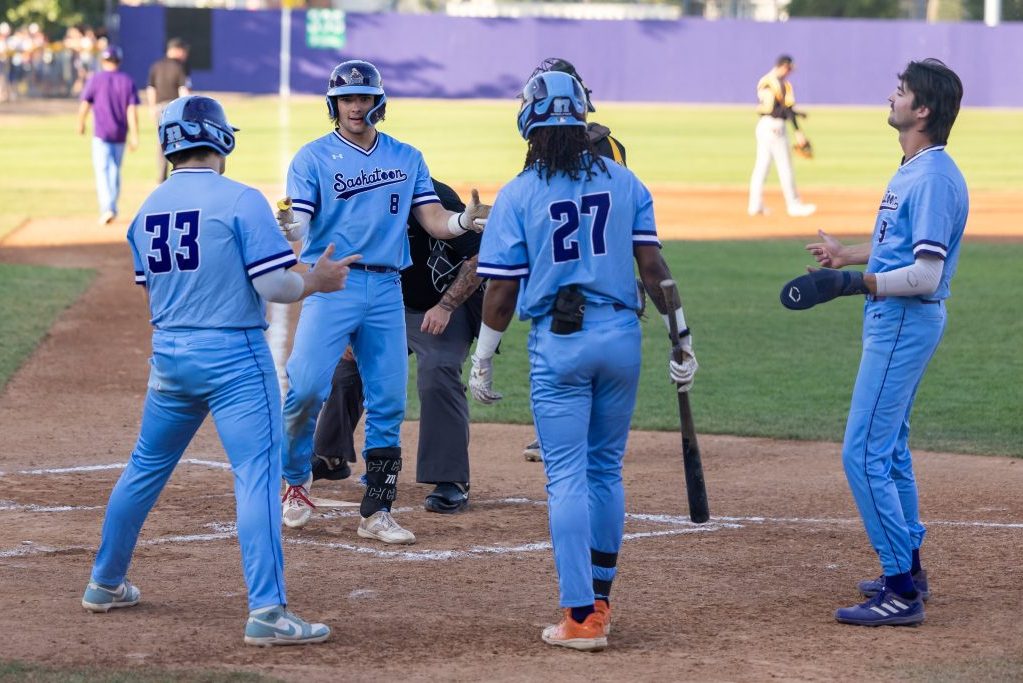 В сезон който включва много първи за Saskatoon Berries първото