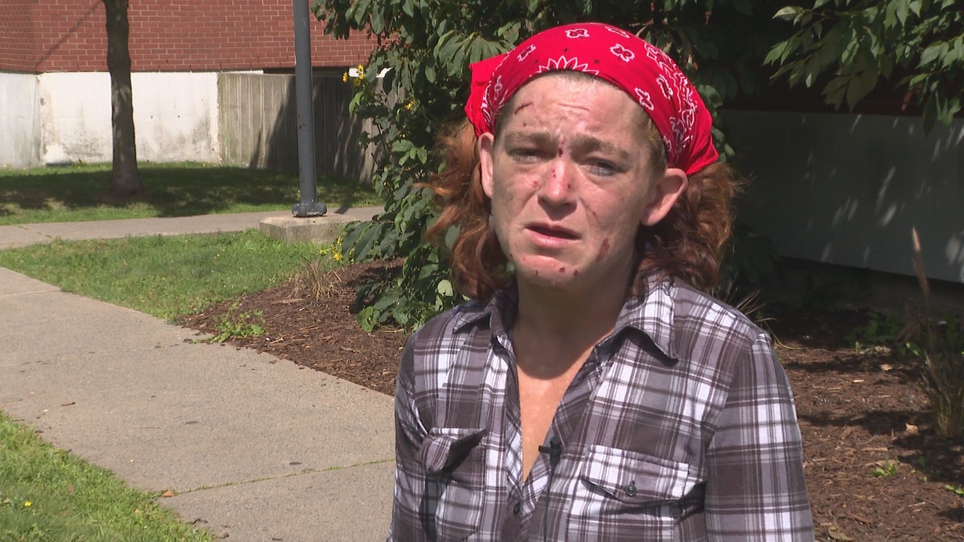 Вратите на библиотеките в регионалната община на Халифакс остават затворени