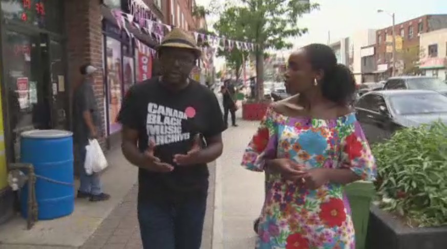 Напоследък Фил Васел прекарва дните си в организиране на пешеходни