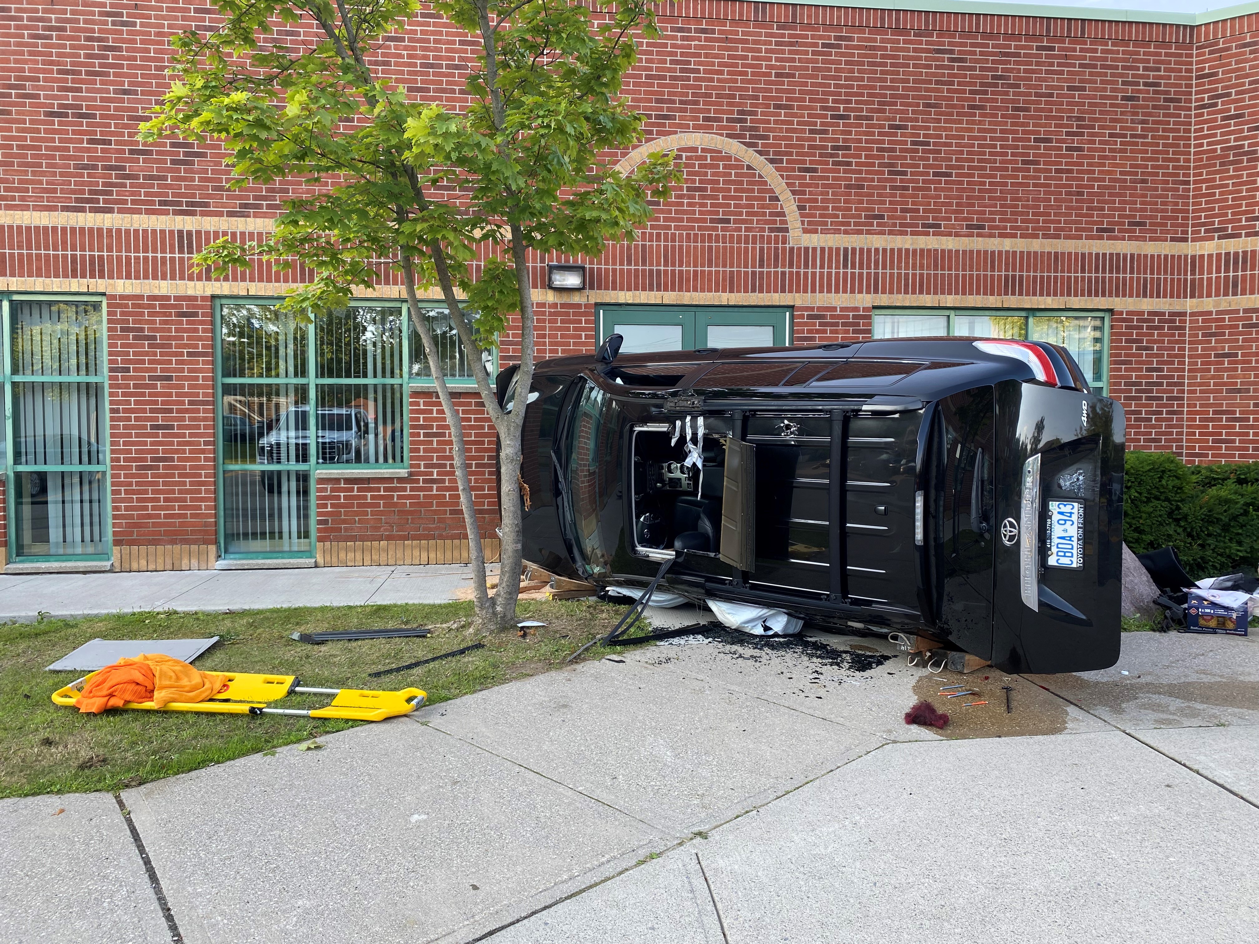 Пожар в Торонто съобщи че жена която е бременна в