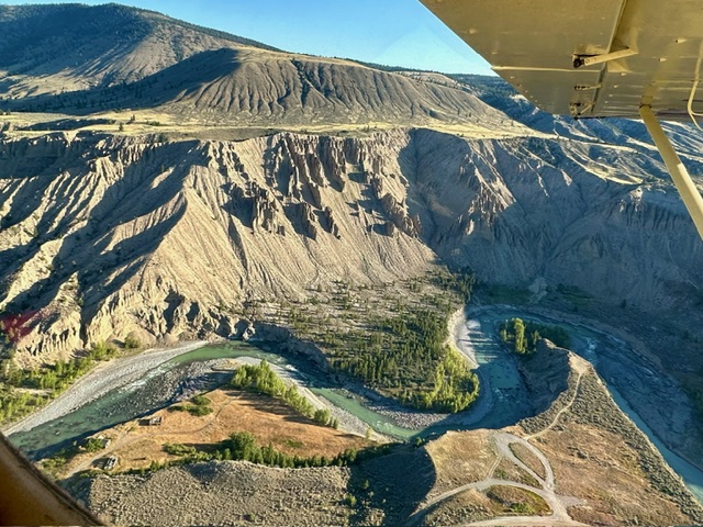 The massive landslide blocking the Chilcotin River.