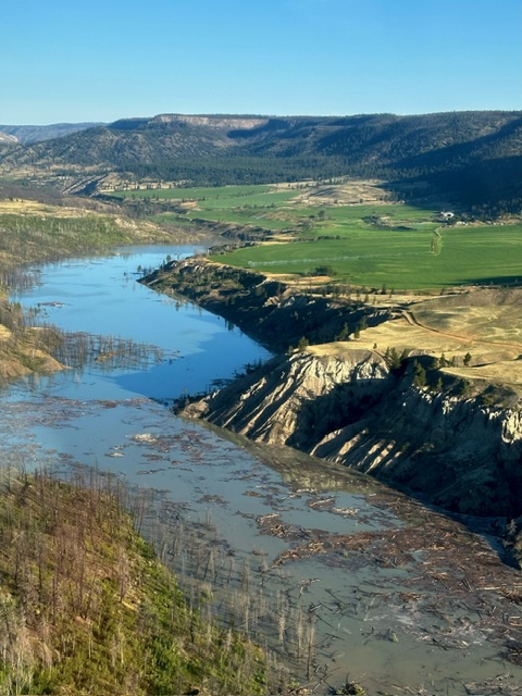 The massive landslide blocking the Chilcotin River.