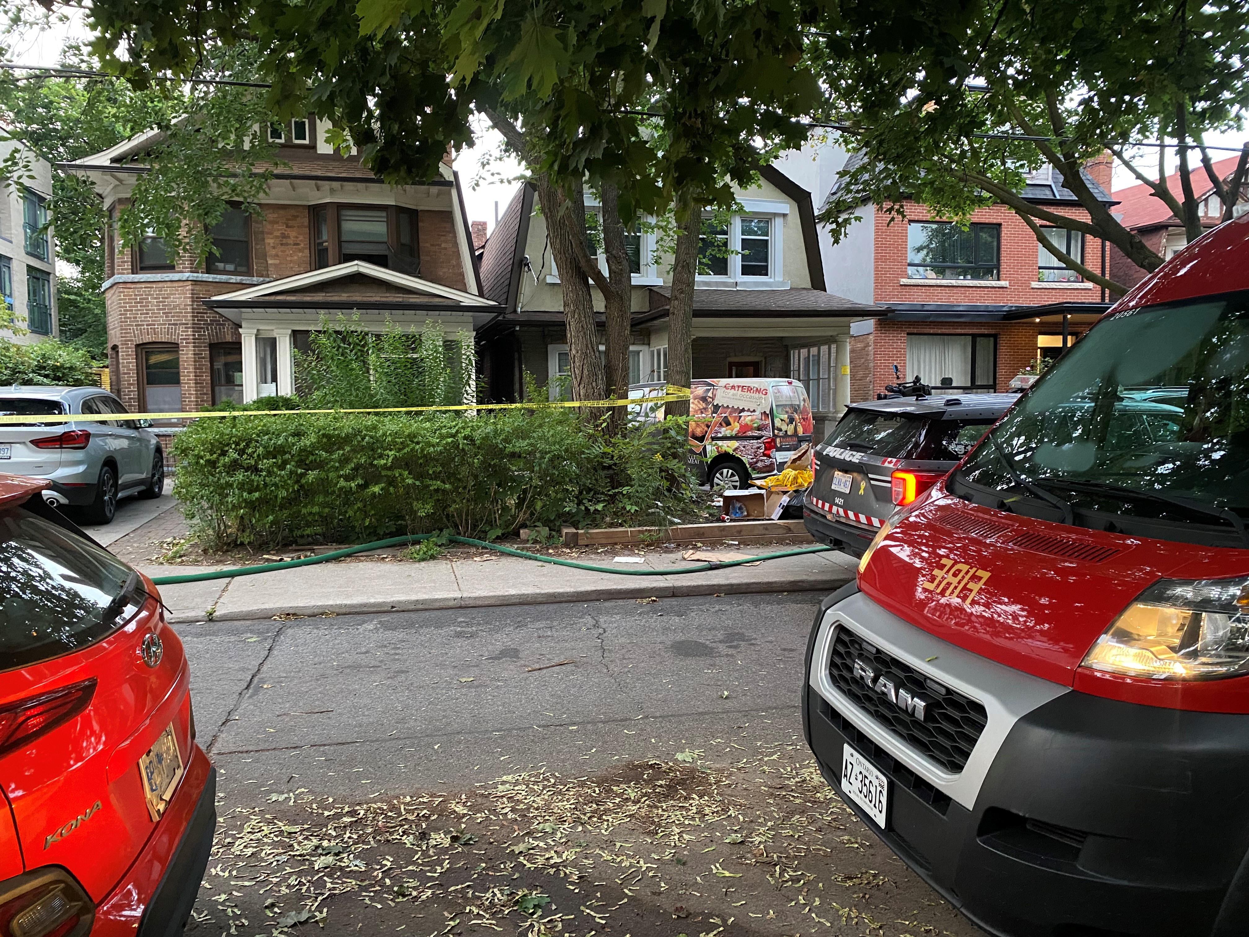 Woman dead, man critically injured after basement fire in Toronto home