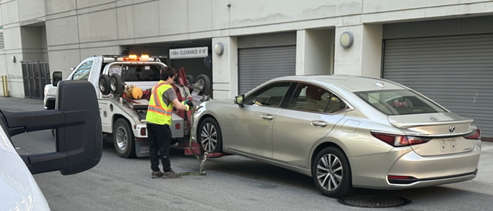 Репресиите срещу нелицензирани оператори за предлагане на превози продължават в