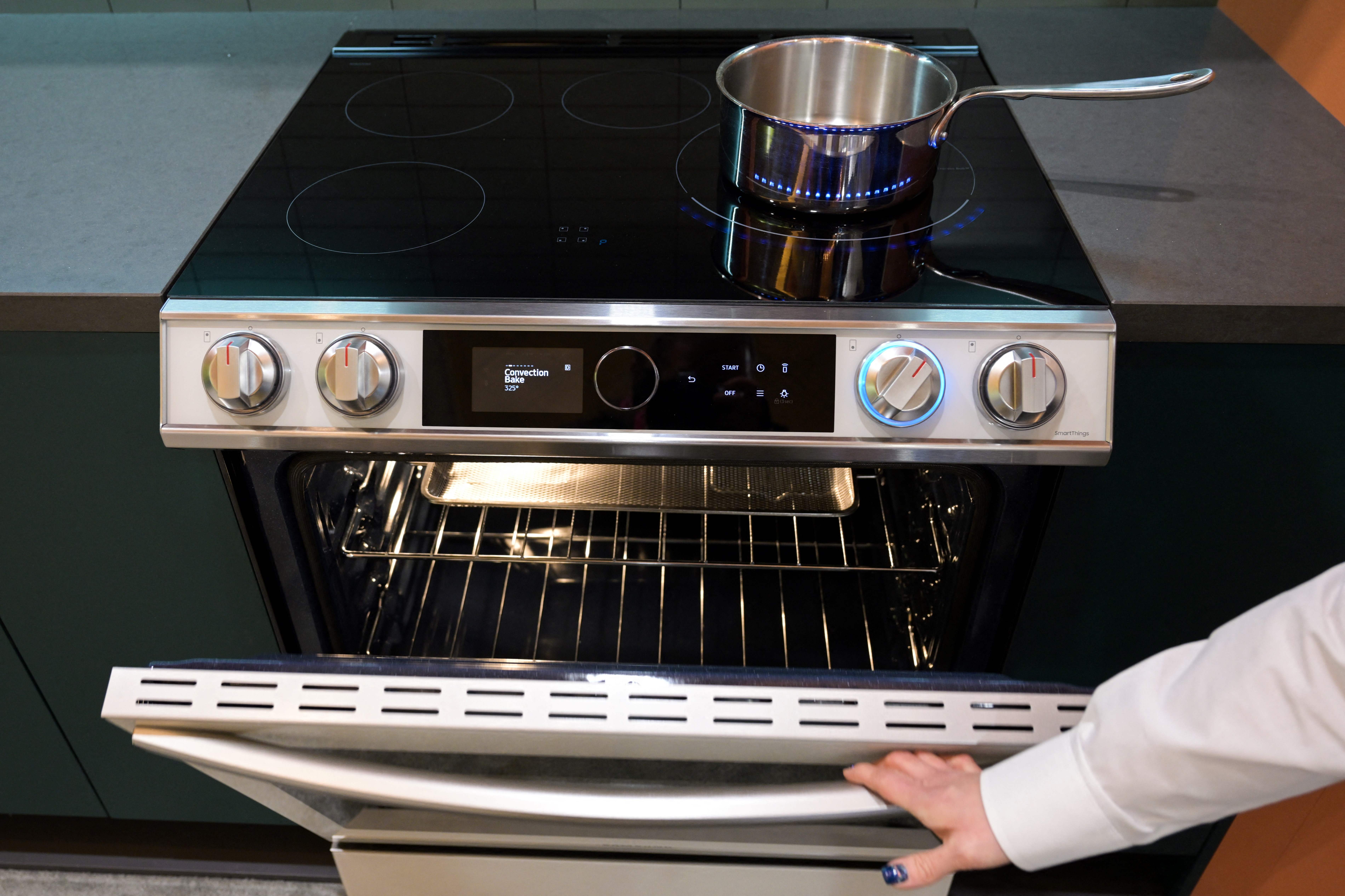 Over 300K Samsung stoves in Canada recalled over fire hazard