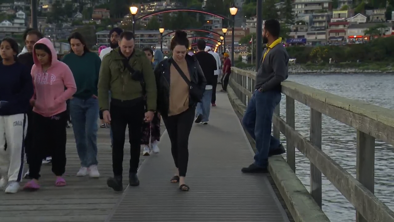 White Rock debuts new mat making iconic pier wheelchair-accessible