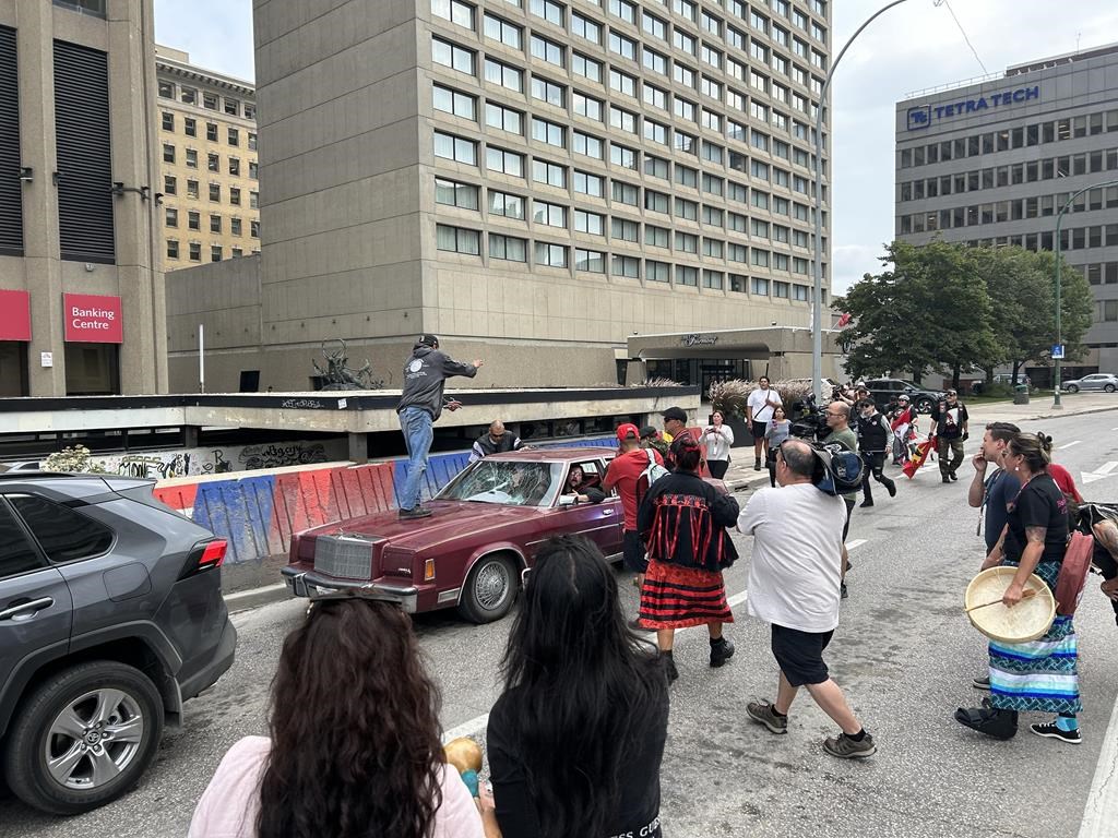 Местните защитници казват че са съгласни с мнението на Premier