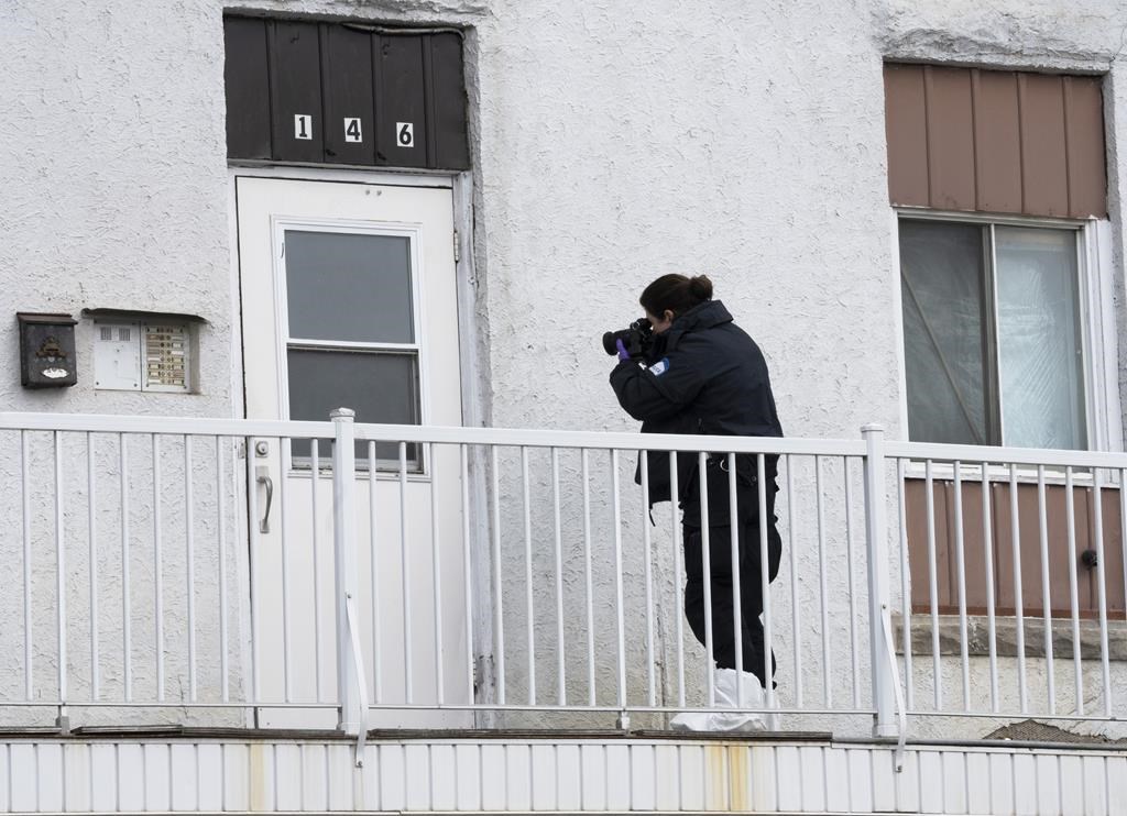 Смъртта на сержант от провинциалната полиция и психично болния мъж