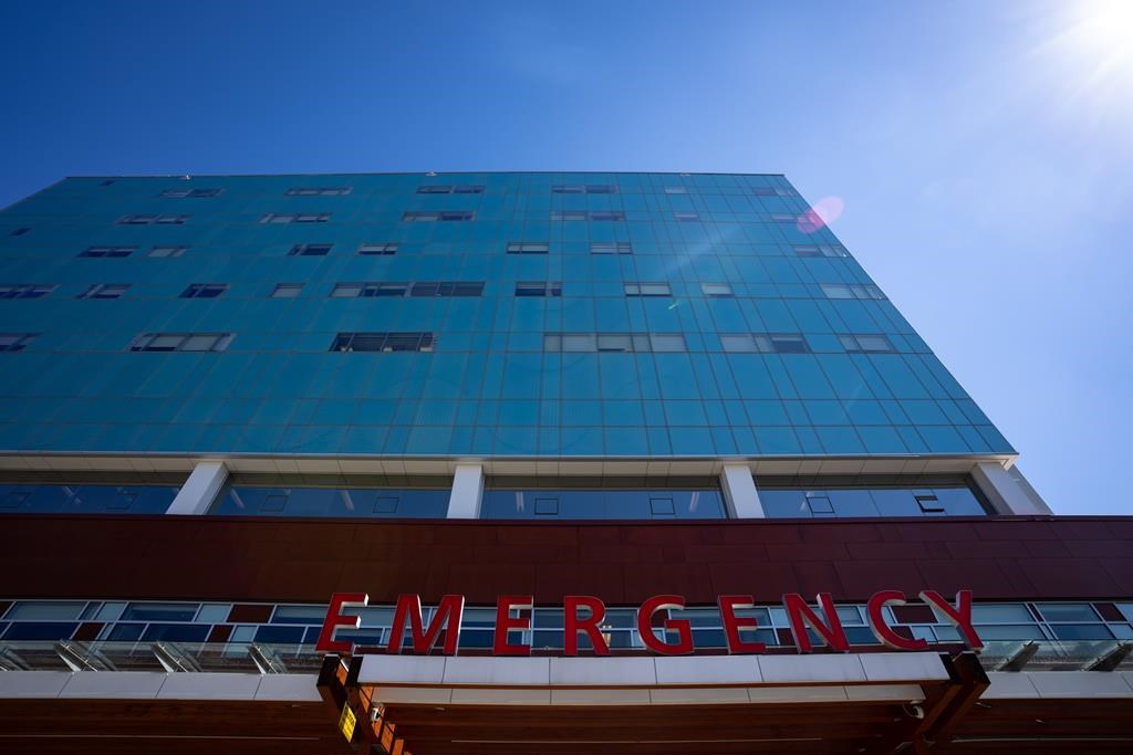 Министърът на здравеопазването на B C Адриан Дикс заяви че правителствените