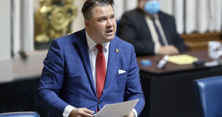 Председателят на NDP Caucus на Манитоба казва че обвързаният бекенчър